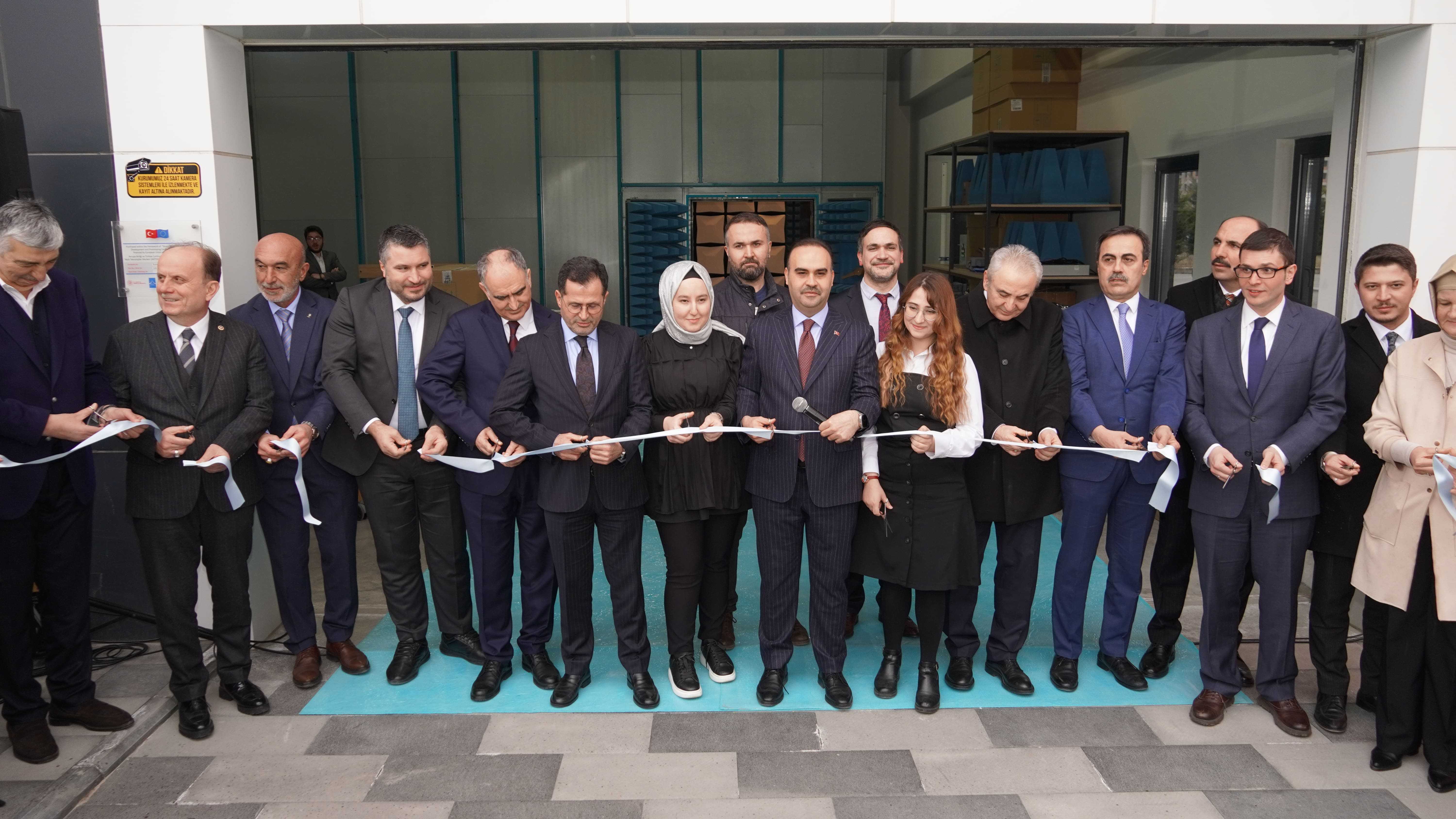 Akıllı Teknolojiler Merkezi’nin Açılışı T.C Sanayi ve Teknoloji Bakanı Mehmet Fatih KACIR’ın Katılımıyla Gerçekleşti